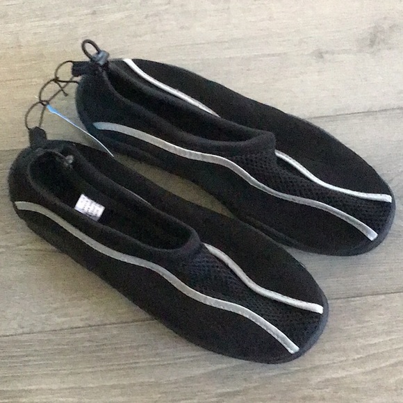 Bundle of aqua shoes and cooling headband - Picture 2 of 3